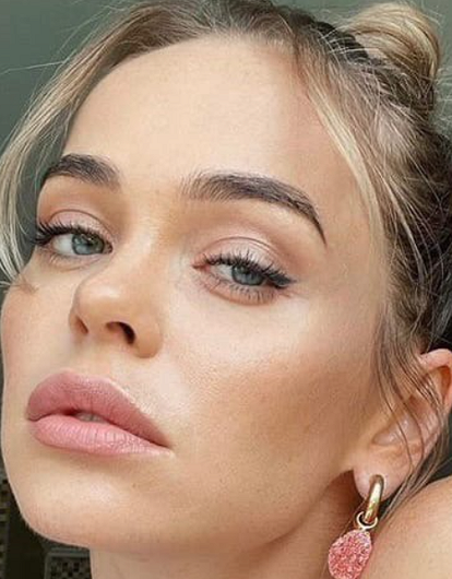 «Мама решила, что я сдам ее в дом престарелых»: Анна Хилькевич сделала признание