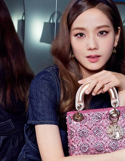 Искушению поддаются даже принцессы: самые желанные сумки в мире