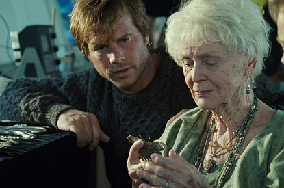 Как вести себя сейчас, чтобы не было обидно в старости