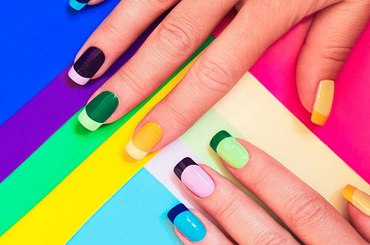 Голый маникюр, аура, стемпинг и не только: главные тренды nail-арта 2022