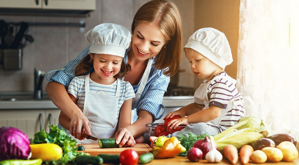 15 методов, которые помогут приучить ребенка к новым полезным продуктам