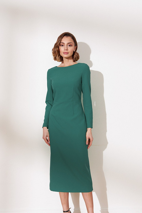 5 российских брендов, у которых можно найти платья в офис для женщин 50+