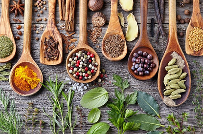 Не сыпь мне соль на рану: 5 известных специй, которые могут нанести вред здоровью