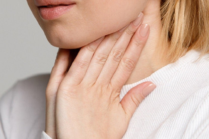 Увеличены лимфоузлы на шее: в чем причины и всегда ли нужно их лечить