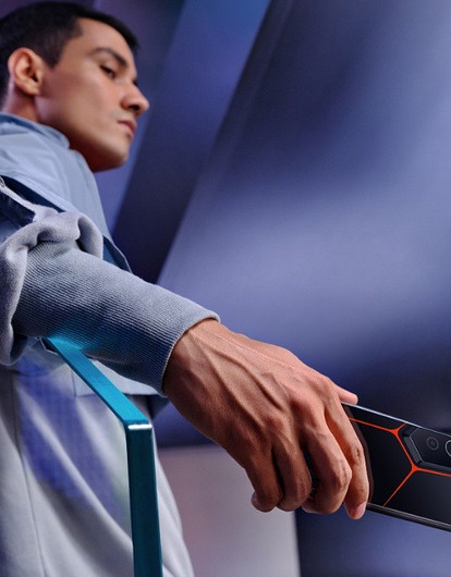 Как сохранить зрение при использовании смартфона: 5 правил безопасности