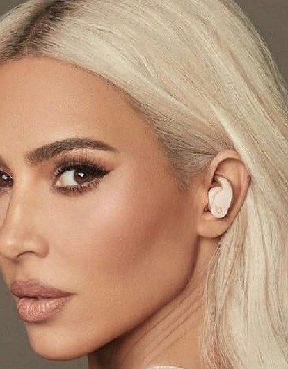 Ким Кардашьян: как выглядела до пластики и с кем встречается сегодня многодетная мама