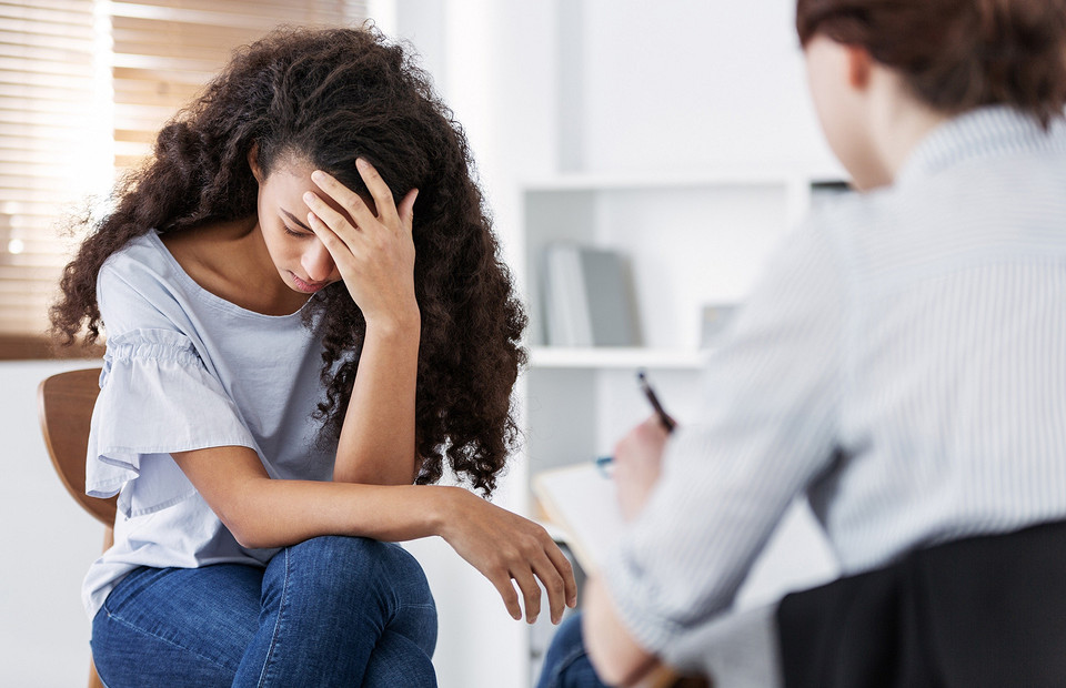 Посттравматическое расстройство (ПТСР): кому грозит, тревожные симптомы и как себе помочь