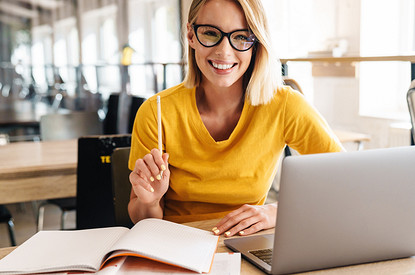 Офис — боль: какие болезни угрожают белым воротничкам