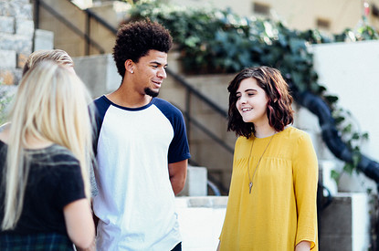 Как начать разговор: 10 способов завести хороший диалог