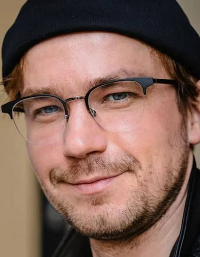 Александр Петров приостановил свою актерскую карьеру