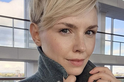 Стрижки на тонкие волосы: 10 вариантов, которые визуально добавляют обьем