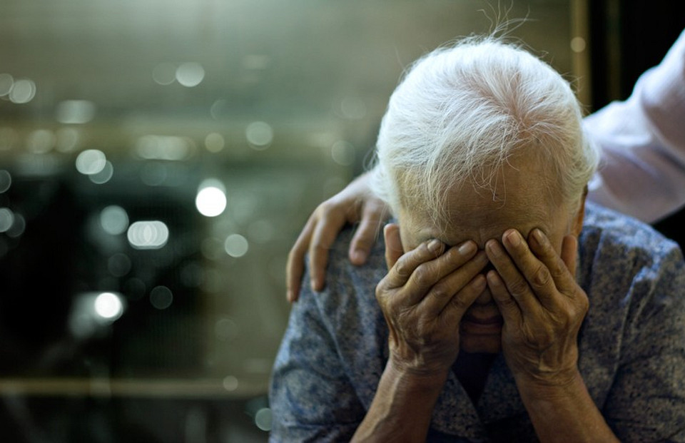 Болезнь Альцгеймера: как обнаружить на ранней стадии и куда обратиться за лечением