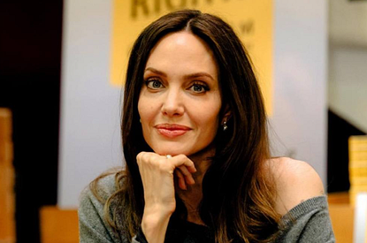 Анджелина Джоли впервые за долгое время вышла в свет