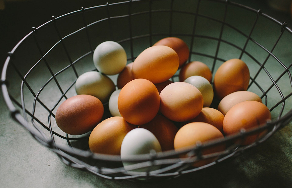 Сколько хранятся яйца в холодильнике: правила и сроки | Lisa