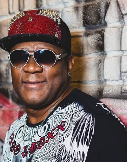 «Названивает в пьяном бреду»: любовница Пьера Нарцисса преследует его дочь