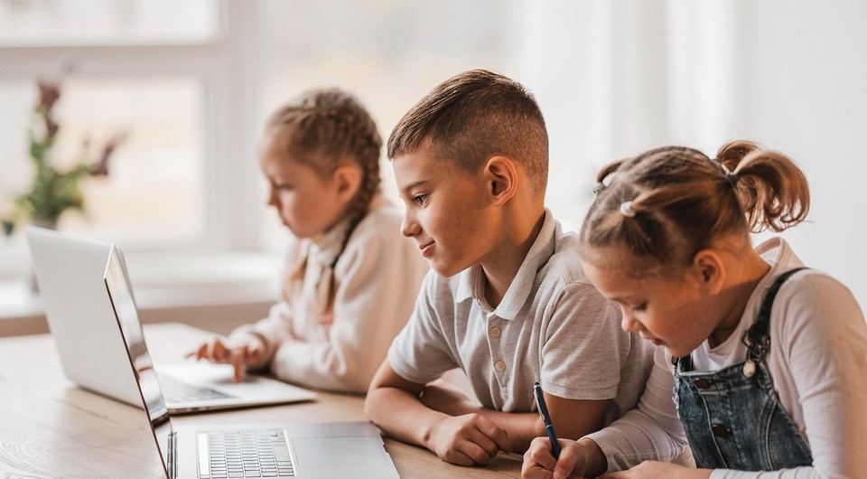 Дети в Сети: интернет-риски, которые подстерегают твоего ребенка в виртуальном мире