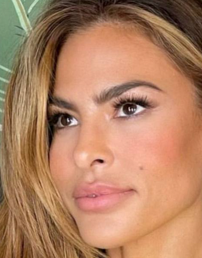 Ева Мендес намекнула на тайную свадьбу с Гослингом