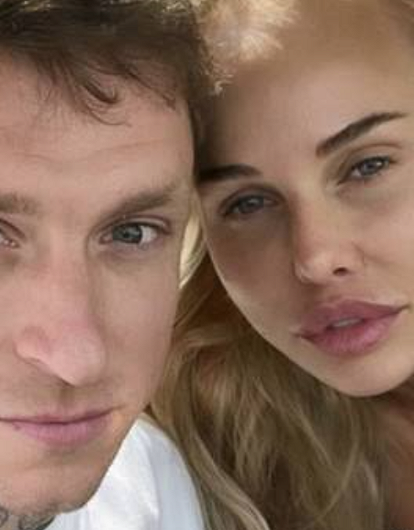 Жена Мамаева впервые показала лицо их сына (фото)