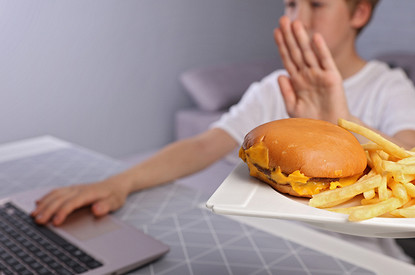 7 экспериментов с едой, после которых твой ребенок точно откажется от фастфуда