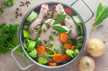 Как сварить куриный бульон — ароматный, легкий и полезный