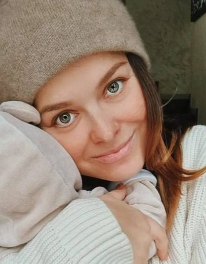 «Дети плачут. Мы с мужем без сил»: Наталия Медведева рассказала о трудностях материнства