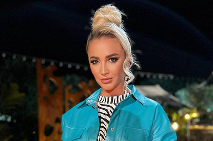 «Симпатичная девушка»: гендиректор МХАТа простил Бузовой участие в постановке