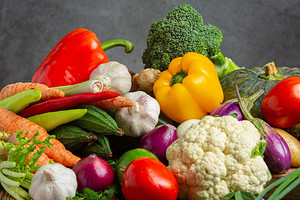 Чтобы долежали до весны: 8 советов, как правильно хранить овощи и фрукты с дачи