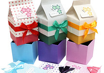 Как красиво упаковать вещь в подарочную бумагу: 4 способа, с которыми справится даже новичок (видео)