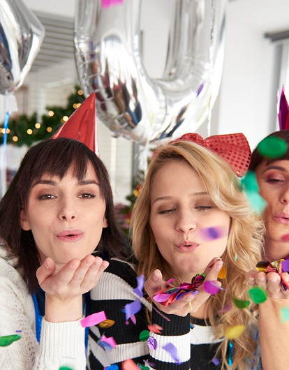 На любовь, на богатство, на удачу: как гадать в Новый год, чтобы все сбывалось