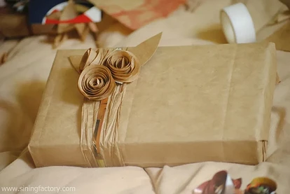 Оригинально и легко: как упаковать новогодний подарок
