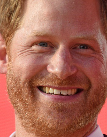 «Страстно поцеловал»: экс-возлюбленная принца Гарри вспомнила об их романе