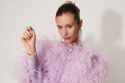 От огненно-красного до лавандового: в чем встречать Новый год 2023