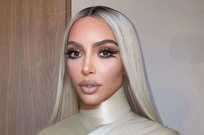 Полный бличинг: что нужно знать о самом звездном тренде в окрашивании волос