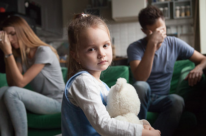 Как помочь ребенку пережить развод родителей: советы психотерапевта