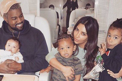 Ким Кардашьян и Канье Уэст достигли соглашения о разводе