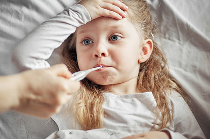 Как сбить температуру у ребенка и когда это требуется