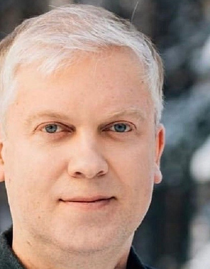 Сергею Светлакову — 45: почему не построил спортивную карьеру и развелся с первой женой