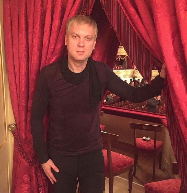 Сергею Светлакову — 45: почему не построил спортивную карьеру и развелся с первой женой