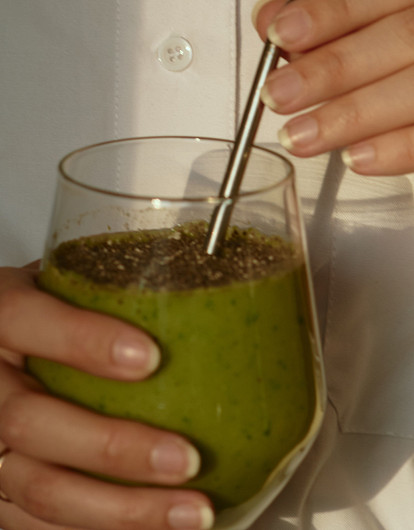 «Мне снилось, как я поедаю стейки»: истории вегетарианцев, которые через 5-7 лет снова стали мясоедами