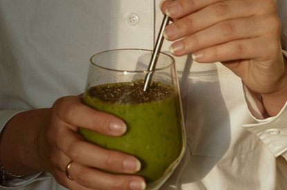 «Мне снилось, как я поедаю стейки»: истории вегетарианцев, которые через 5-7 лет снова стали мясоедами