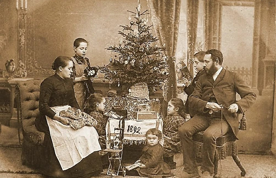 Здравствуй, дерево: 7 удивительных фактов из истории рождественской елки и елочных игрушек