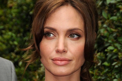 Анджелина Джоли показала фото с дочерью