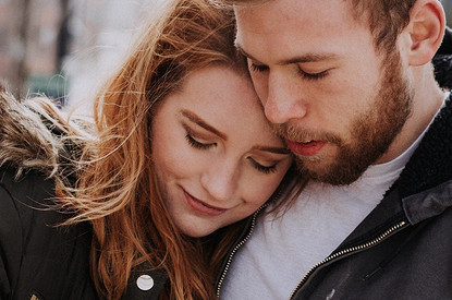 Влюбишься и женишься: любовный гороскоп на декабрь 2022 для всех знаков