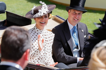 Как королевская семья отреагировала на требование принца Гарри и Меган Маркл