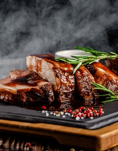 Как вкусно и просто приготовить свинину в домашних условиях: 10 рецептов