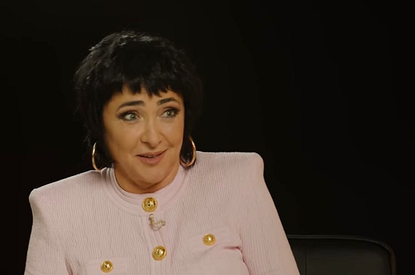 Лолита закрутила роман с поклонником