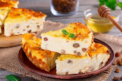 Знакомый вкус: 9 рецептов творожной запеканки как в детском саду