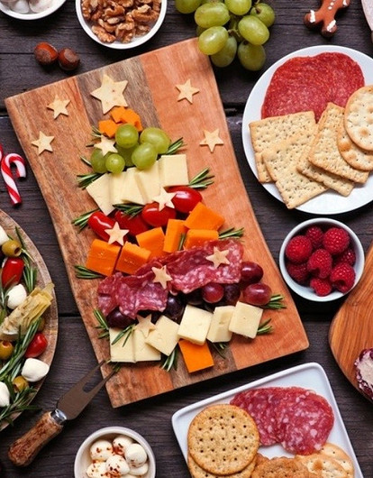 Давай по-быстрому: 5 простых закусок для новогоднего стола (если нет времени готовить)