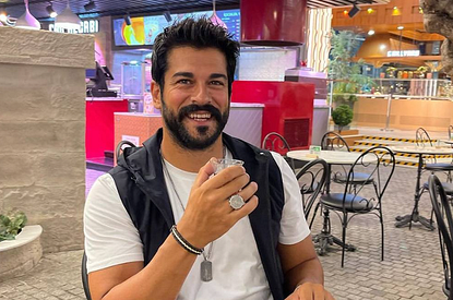 Бурак Озчивит раскрыл пол будущего ребенка