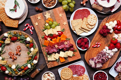 Давай по-быстрому: 5 простых закусок для новогоднего стола (если нет времени готовить)